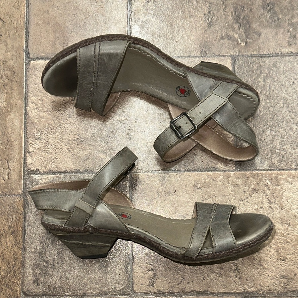 Bussola  Size 40